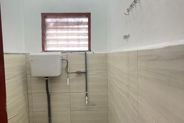 Kepong Baru Kepong Uphill Single Storey Terraced Landed House Basic Unit for Sale