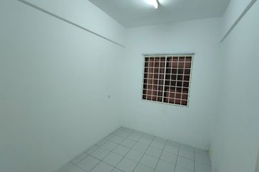 Ixora Apartment