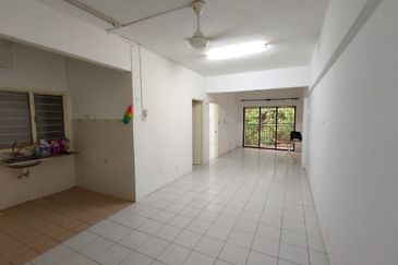 Ixora Apartment