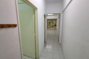 Ixora Apartment