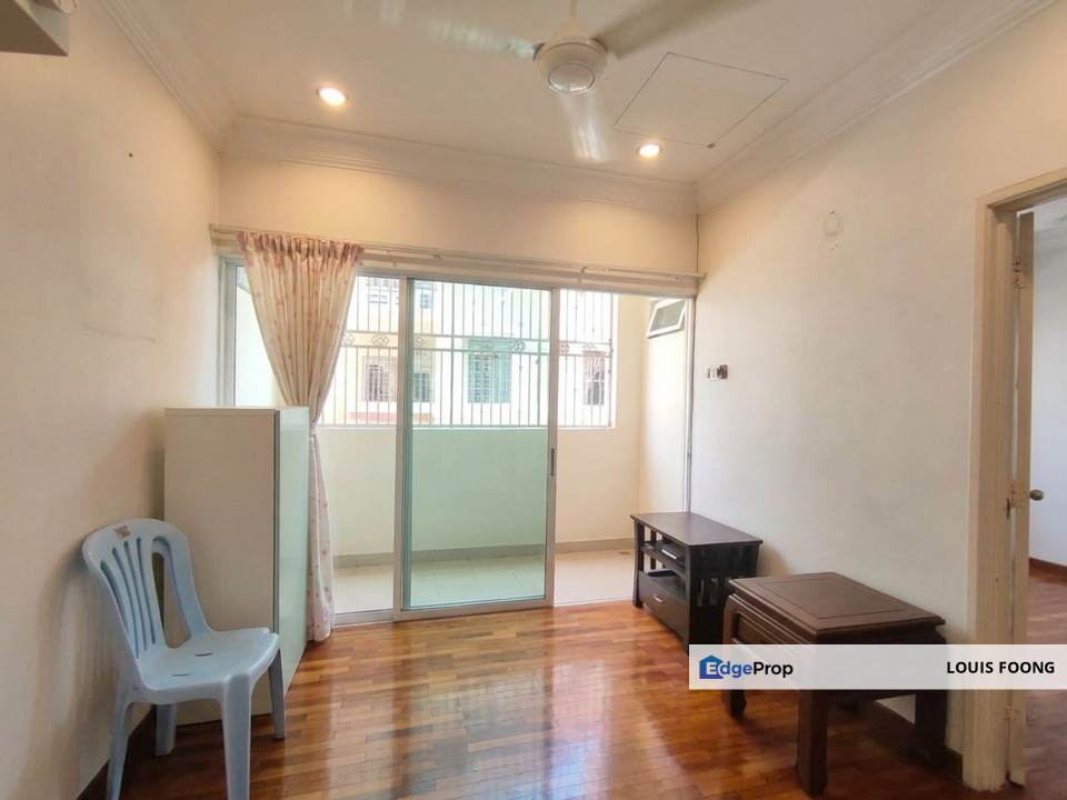 Taman Megah Kepong Double Storey Terraced End lot Freehold Renovated Unit for Sale, Kuala Lumpur, Kepong