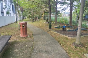 Suria Homes 3 Storey Terraced Taman Sri Segambut for Sale