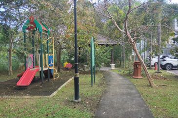 Suria Homes 3 Storey Terraced Taman Sri Segambut for Sale