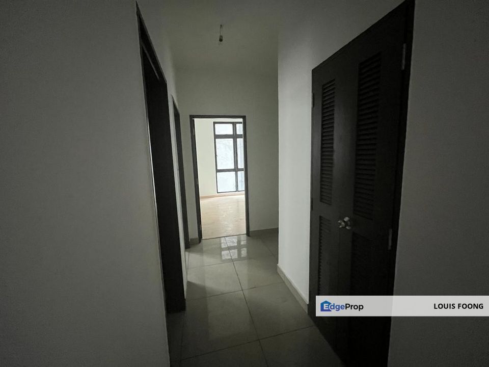 Kepong Lake Side High end Condominium The Henge 1300sqf Spacious Unit for Sale, Kuala Lumpur, Kepong