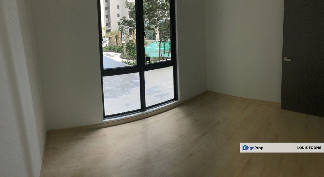 Kepong Lake Side High end Condominium The Henge for Sale, Kuala Lumpur, Kepong