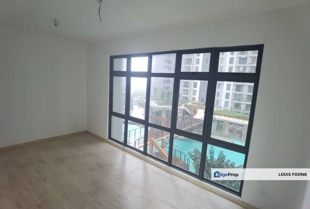 The Henge Kepong Lake Side Highend Condominium Spacious Unit Below Market for Sale, Kuala Lumpur, Kepong