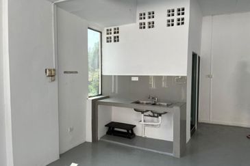 Medan Putra Business Centre