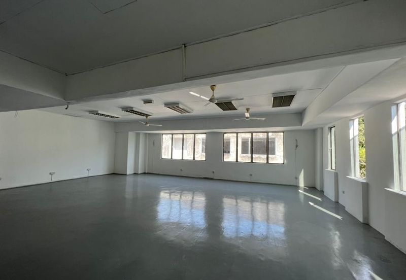 Medan Putra Business Centre