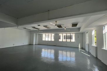 Medan Putra Business Centre