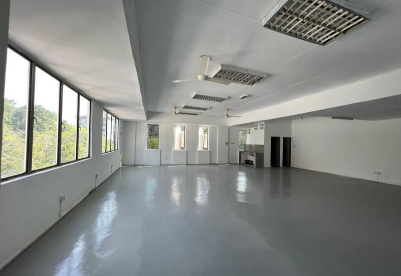 Medan Putra Business Centre