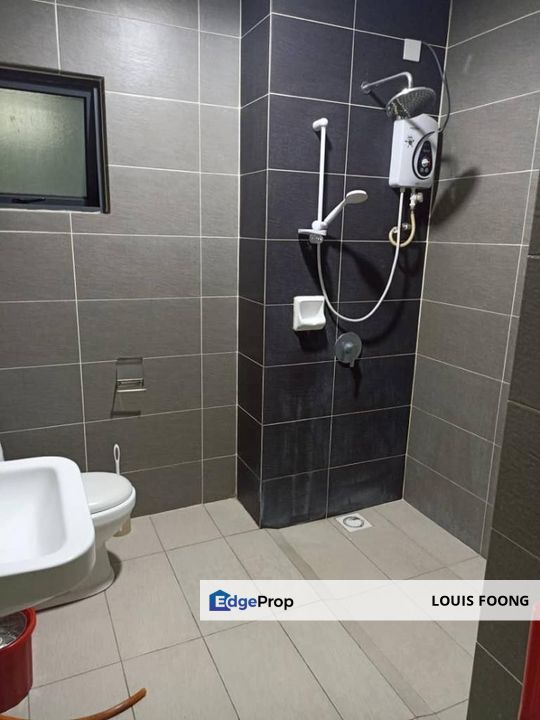 The Henge Kepong Lake Side High-end Condominium Pool View Unit Below Market for Sale, Kuala Lumpur, Kepong