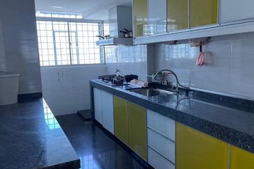 De Tropicana Condominium