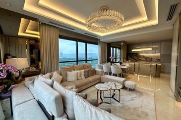 Aria Luxury Residence