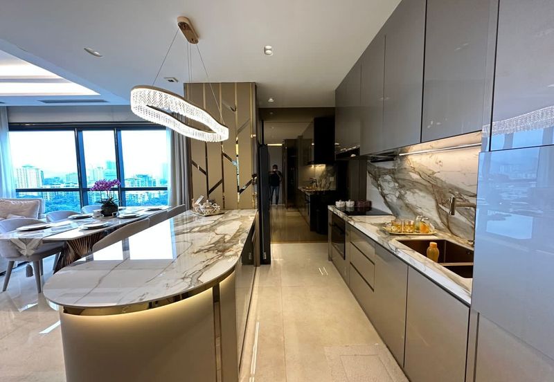 Aria Luxury Residence