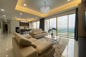 Residensi R8 Ampang Hilir Kuala Lumpur Luxury Condominium Fully Furnished Unit for Sale