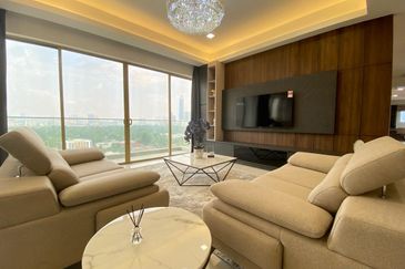 Residensi R8 Ampang Hilir Kuala Lumpur Luxury Condominium Fully Furnished Unit for Sale