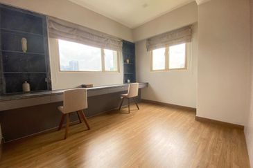 Residensi R8 Ampang Hilir Kuala Lumpur Luxury Condominium Fully Furnished Unit for Sale