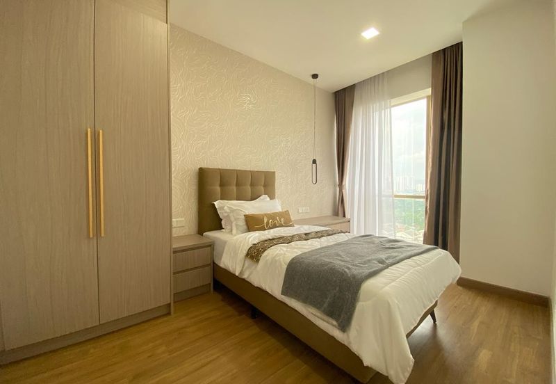 Residensi R8 Ampang Hilir Kuala Lumpur Luxury Condominium Fully Furnished Unit for Sale