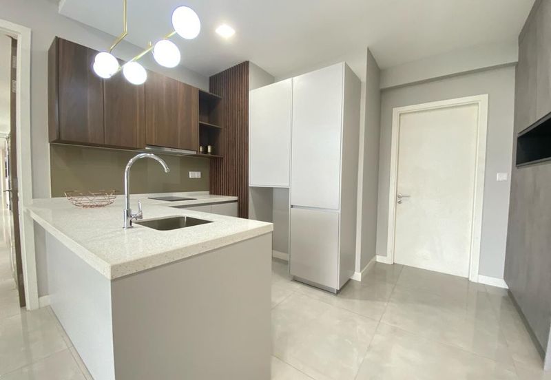 Residensi R8 Ampang Hilir Kuala Lumpur Luxury Condominium Fully Furnished Unit for Sale