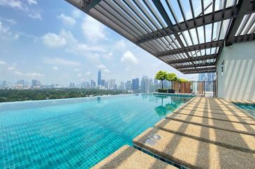 Residensi R8 Ampang Hilir Kuala Lumpur Luxury Condominium Fully Furnished Unit for Sale