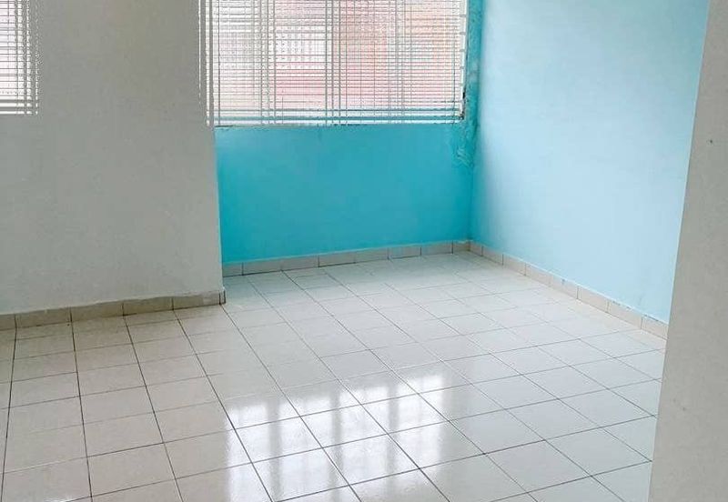 Laman Rimbunan Kepong 2.5 Storey Terraced House for Sale