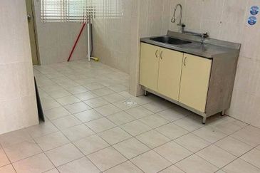 Laman Rimbunan Kepong 2.5 Storey Terraced House for Sale