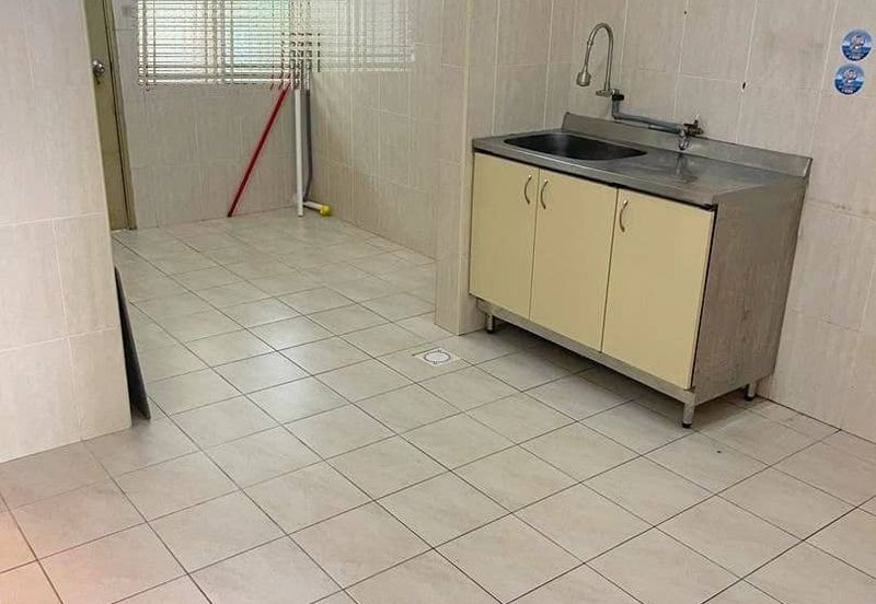 Laman Rimbunan Kepong 2.5 Storey Terraced House for Sale