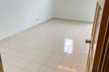 Laman Rimbunan Kepong 2.5 Storey Terraced House for Sale
