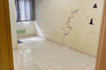 Laman Rimbunan Kepong 2.5 Storey Terraced House for Sale