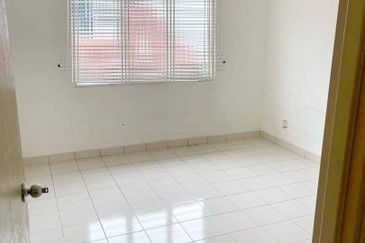 Laman Rimbunan Kepong 2.5 Storey Terraced House for Sale