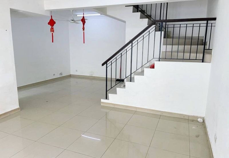 Laman Rimbunan Kepong 2.5 Storey Terraced House for Sale