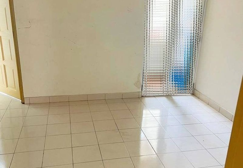 Laman Rimbunan Kepong 2.5 Storey Terraced House for Sale