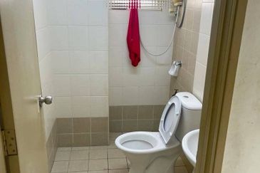 Laman Rimbunan Kepong 2.5 Storey Terraced House for Sale