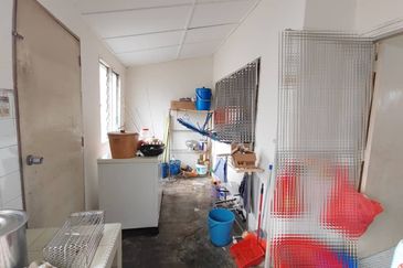 Bandar Sri Damansara SD2 Single Storey Terraced Landed Freehold Unit for Sale