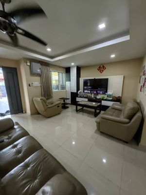 Saujana Damansara 2 Storey Terraced Landed House Renovated Unit for ...