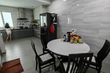 Saujana Damansara 2 Storey Terraced Landed House Renovated Unit for Sale