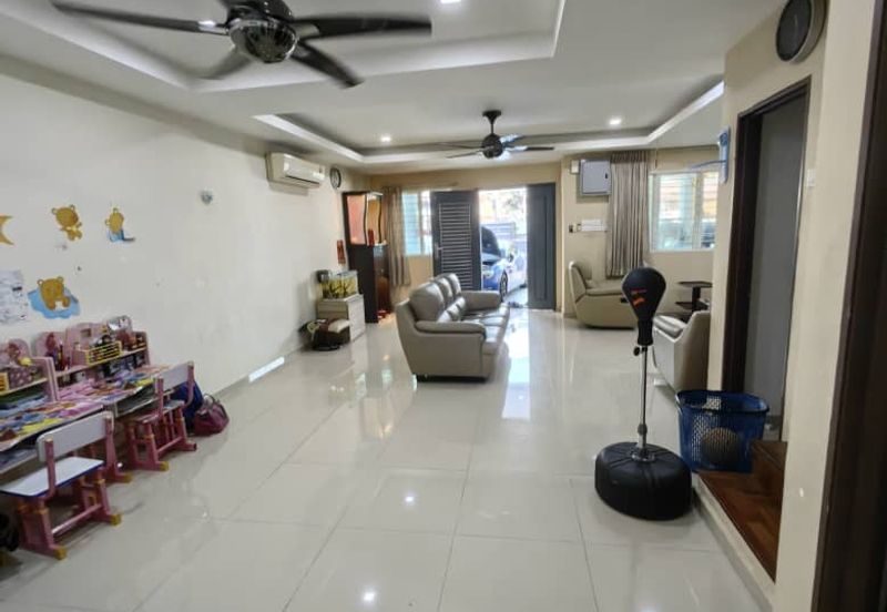 Saujana Damansara 2 Storey Terraced Landed House Renovated Unit for Sale