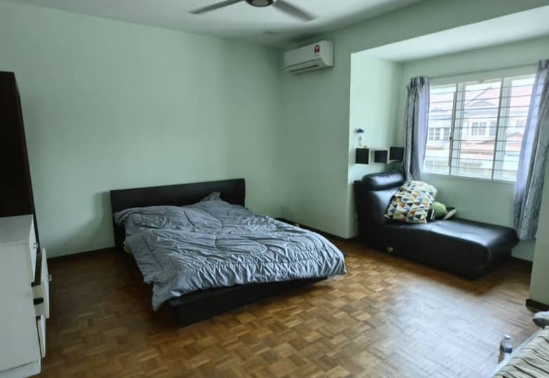 Saujana Damansara 2 Storey Terraced Landed House Renovated Unit for Sale