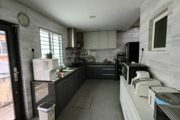 Saujana Damansara 2 Storey Terraced Landed House Renovated Unit for Sale