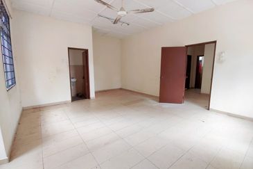 Saujana Damansara 2 Storey Terraced Landed House Corner Unit for Sale