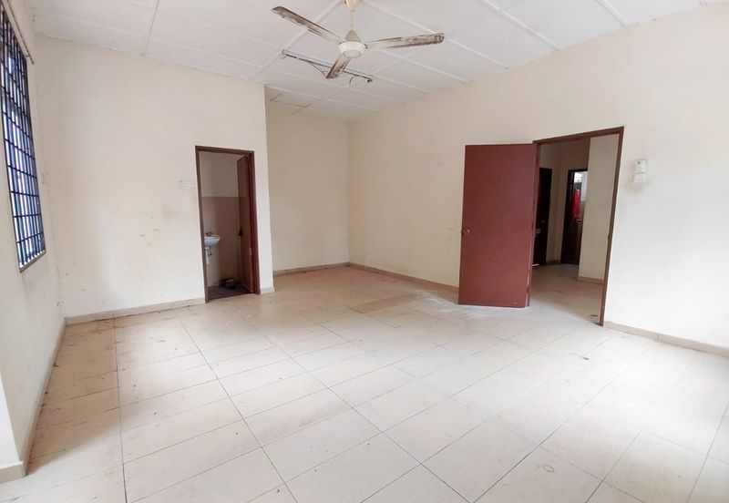 Saujana Damansara 2 Storey Terraced Landed House Corner Unit for Sale