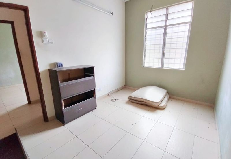 Saujana Damansara 2 Storey Terraced Landed House Corner Unit for Sale