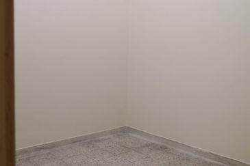 Bandar Sri Damansara SD2 1 Storey Terraced Landed House for Sale