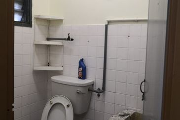 Bandar Sri Damansara SD2 1 Storey Terraced Landed House for Sale