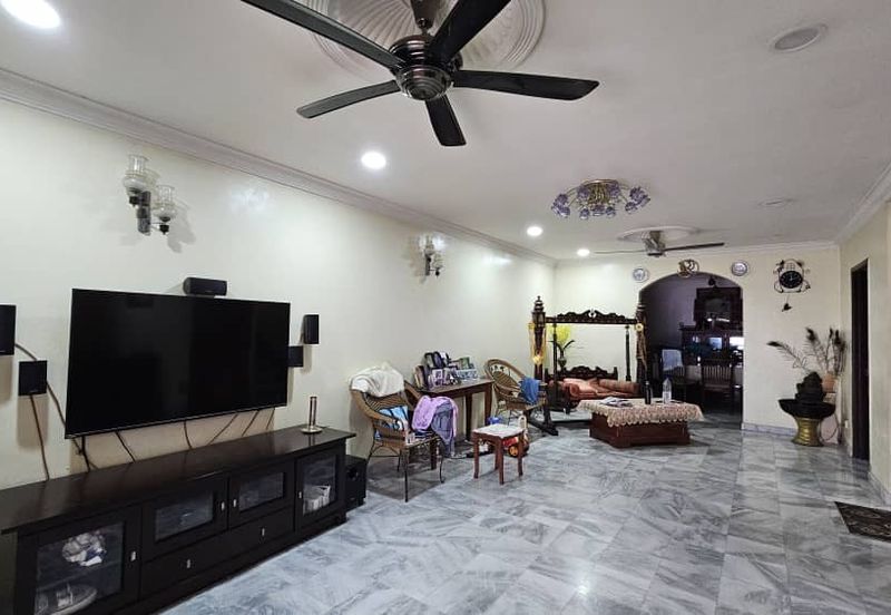 Bandar Sri Damansara SD8 2 Storey Terraced Landed House for Sale