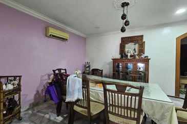 Bandar Sri Damansara SD8 2 Storey Terraced Landed House for Sale