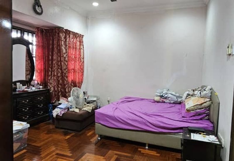 Bandar Sri Damansara SD8 2 Storey Terraced Landed House for Sale