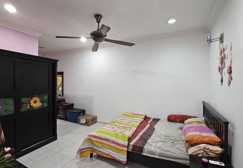 Bandar Sri Damansara SD8 2 Storey Terraced Landed House for Sale