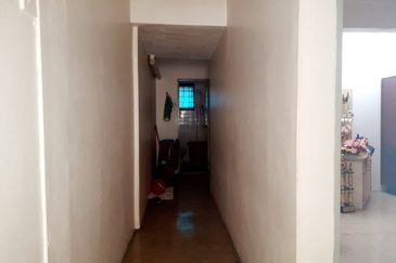 Sri Damansara SD1 2 Storey Terraced Laned House for Sale