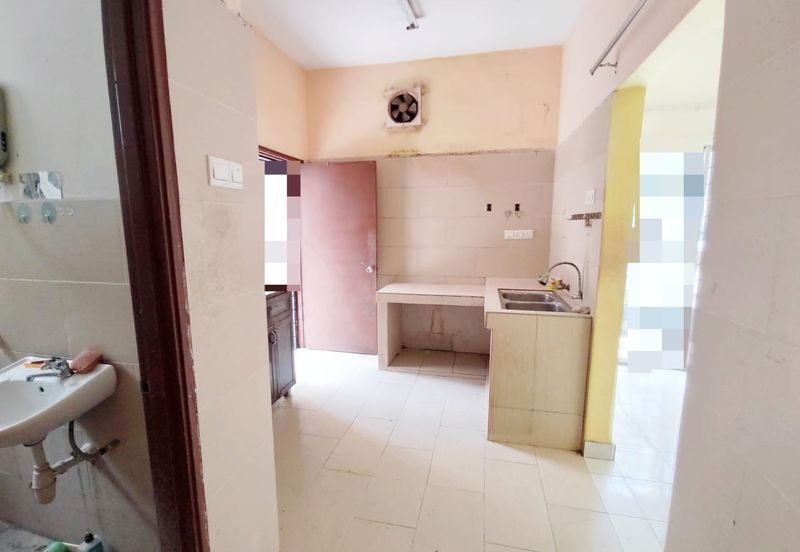 Saujana Damansara 2 Storey Terraced Landed House Corner Unit for Sale
